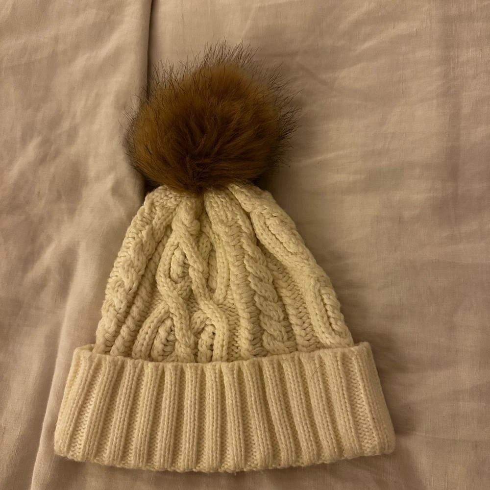 Urban outfitters pom pom beanie